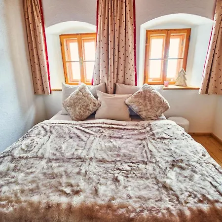 Max Chalet Kitz *
