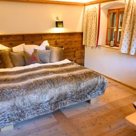 Max Chalet Kitz *
