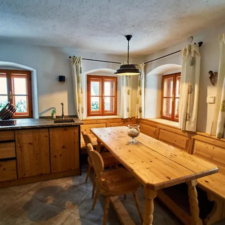 Max Chalet Kitz *